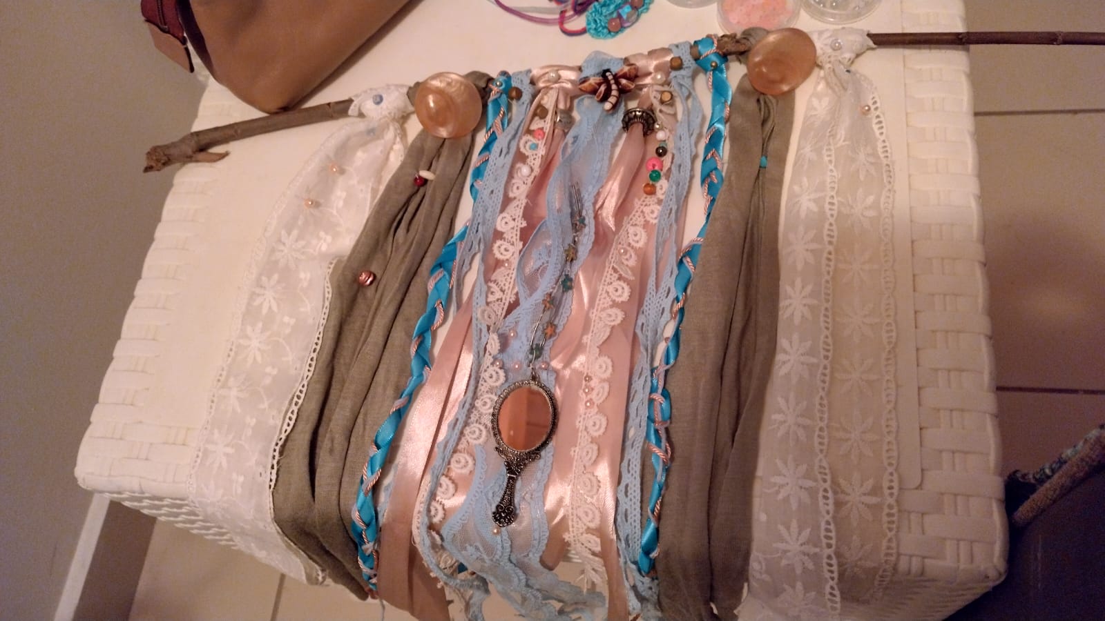Creative wall hanger art classes villa Odysseus